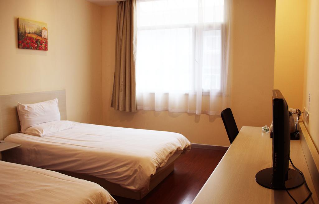 Hanting Express Wuhan Jiang Han Road Walking Street Номер фото