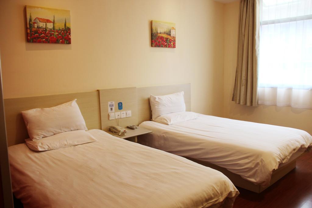 Hanting Express Wuhan Jiang Han Road Walking Street Номер фото