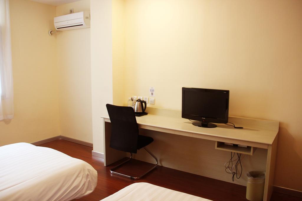 Hanting Express Wuhan Jiang Han Road Walking Street Номер фото