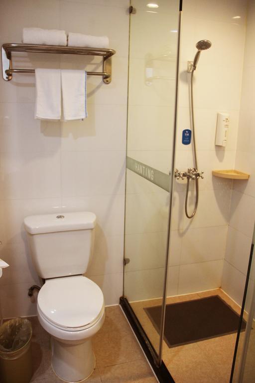 Hanting Express Wuhan Jiang Han Road Walking Street Номер фото