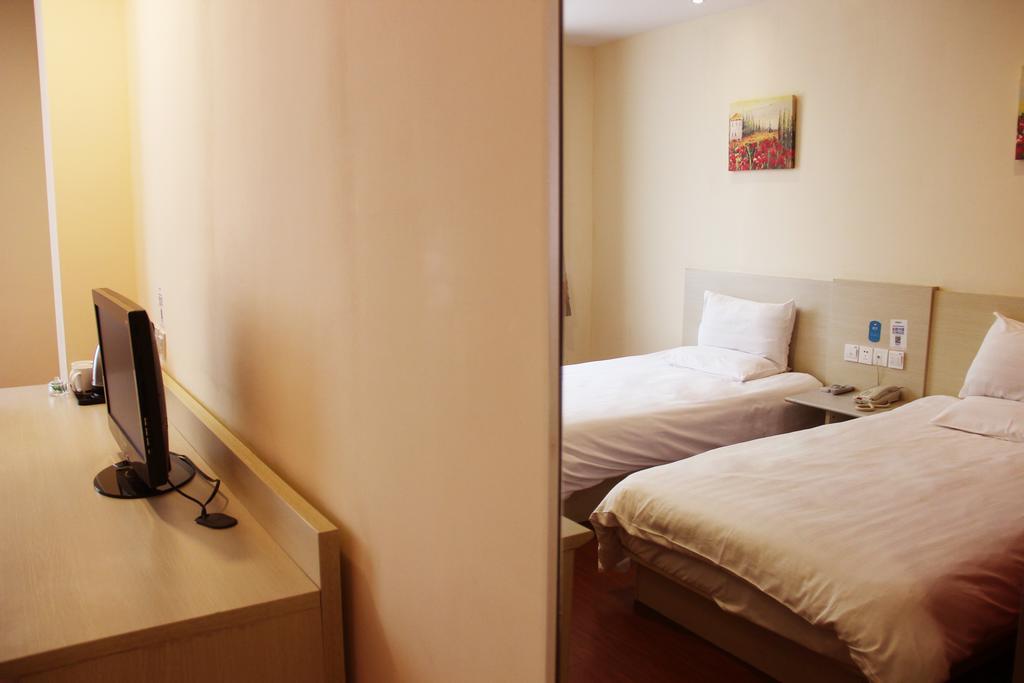 Hanting Express Wuhan Jiang Han Road Walking Street Номер фото
