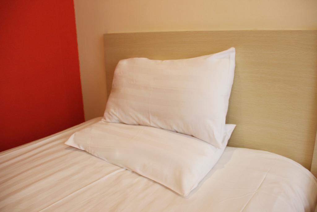 Hanting Express Wuhan Jiang Han Road Walking Street Номер фото