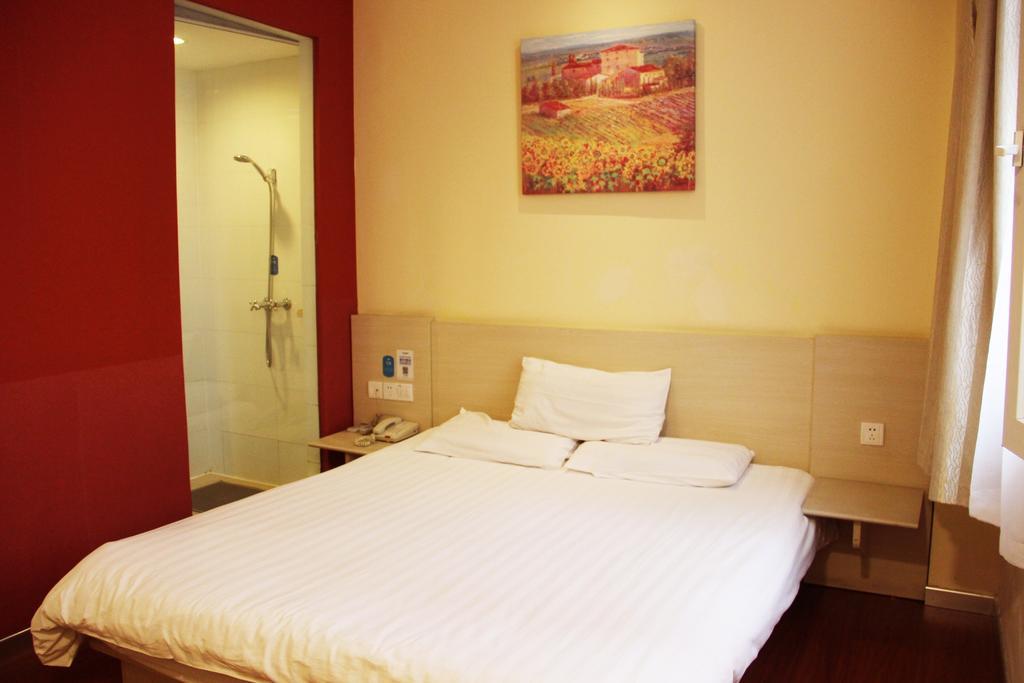 Hanting Express Wuhan Jiang Han Road Walking Street Номер фото